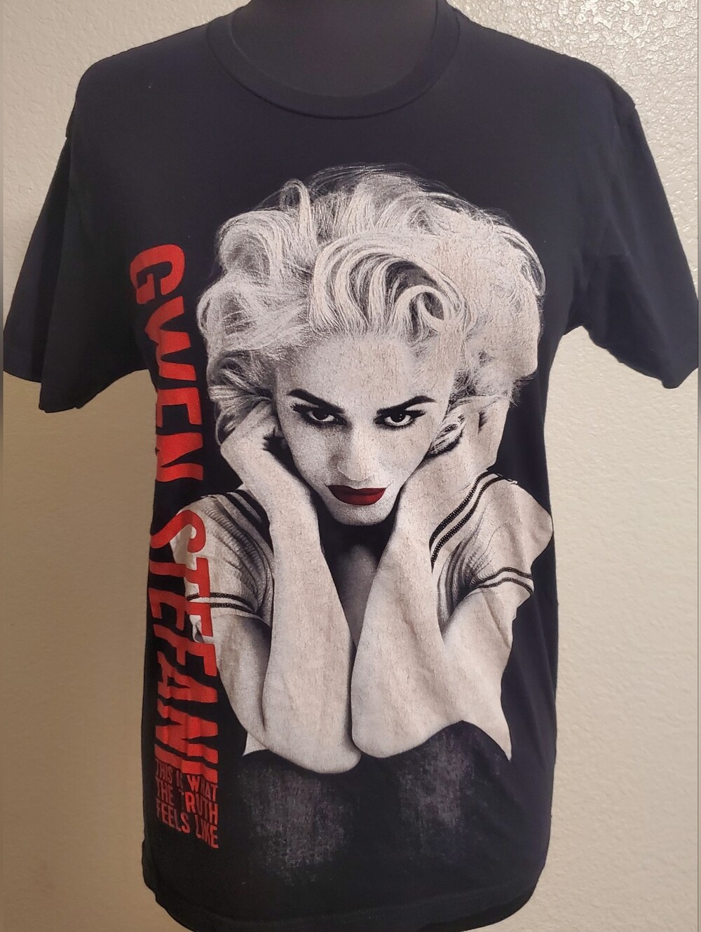 Gwen Stefani #TRUTH T-shirt - Picture 2 of 6